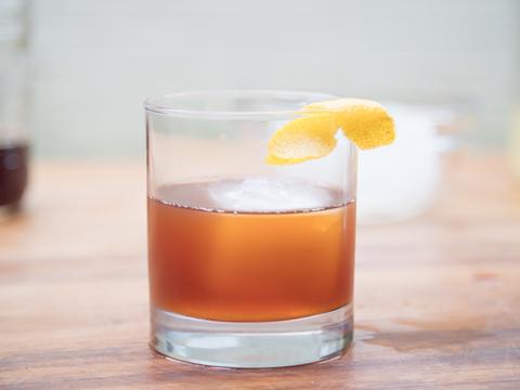 Paris Sweet Tea Bourbon Cocktail Recipe