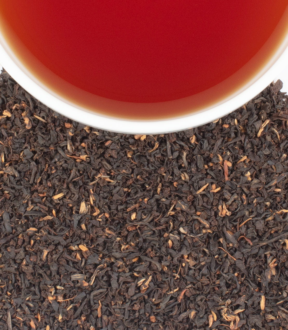 Thiele- Broken Altgold- Tee- Cup and Leaves from above