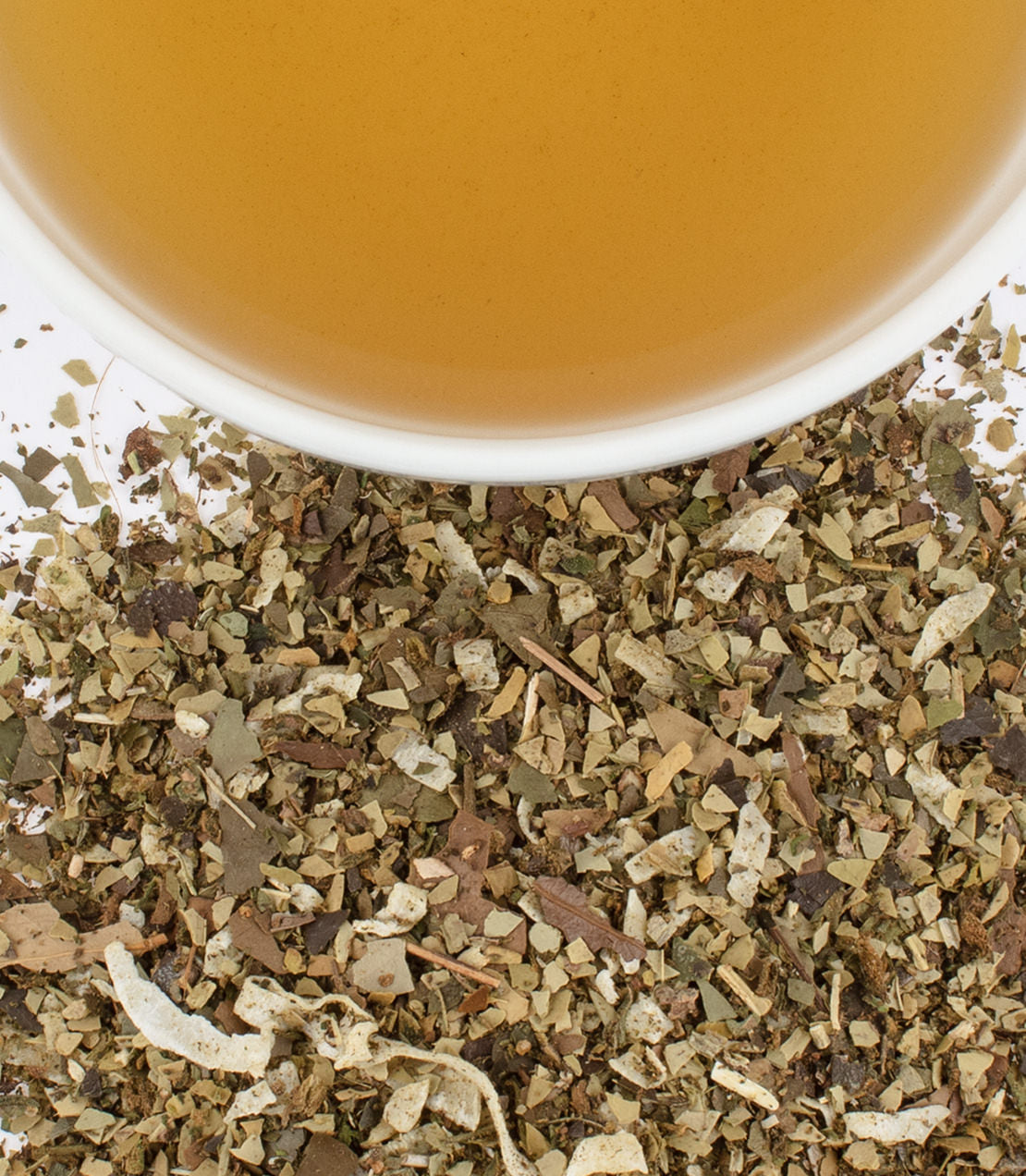 Focus 8 CT sachets featuring yerba mate, yaupon, and mint, with brewed tea and loose herbal blend.